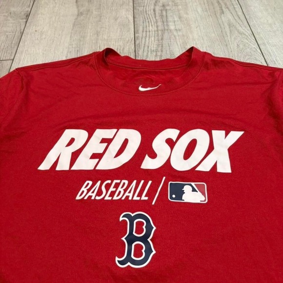 Nike red Boston Red Sox T-shirt athletic fabric Men's size  Large - Picture 2 of 7
